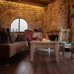 Silo Stone House 度假居 Fichti