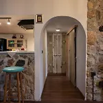 度假居 Silo Stone House *