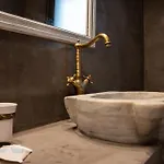 Silo Stone House 度假居 *