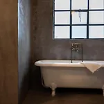 Silo Stone House 度假居 Fichti