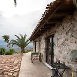 Silo Stone House 度假居 *
