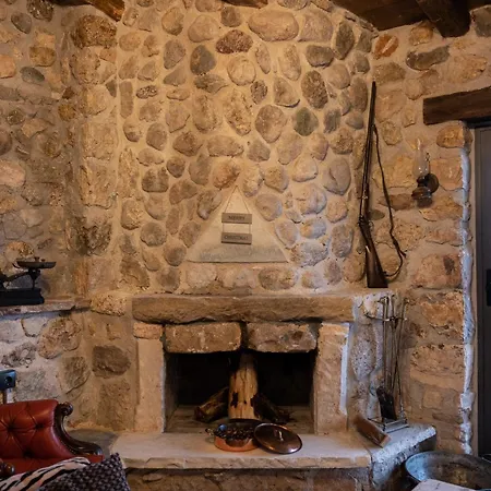 Silo Stone House * Fichti