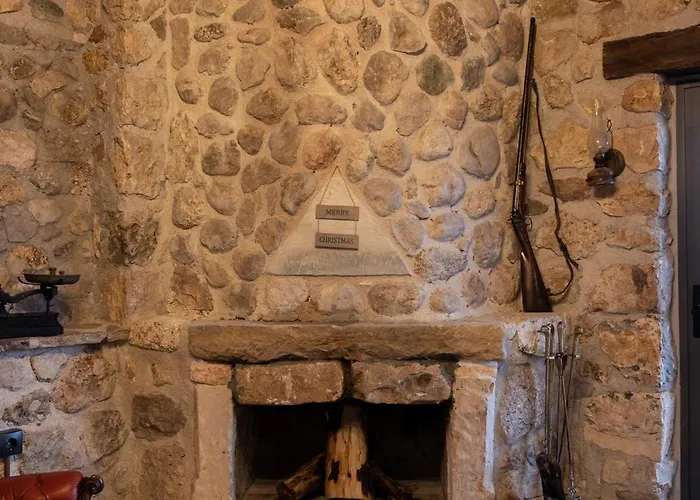 Silo Stone House * Fichti