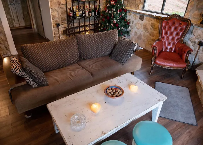 Silo Stone House * Fichti