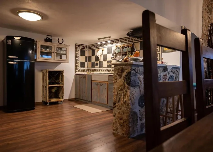 Semesterbostad Silo Stone House *